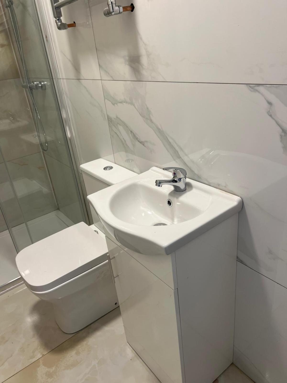 Good Priced Single Rooms In Northolt Экстерьер фото