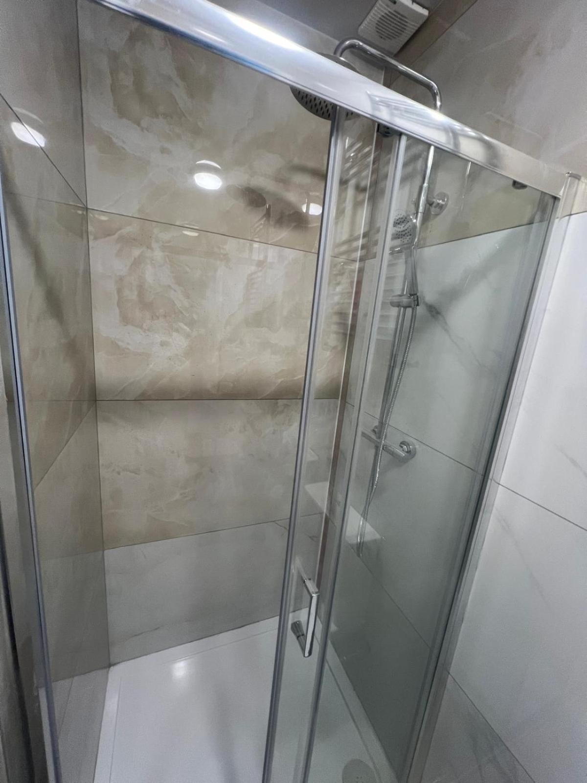 Good Priced Single Rooms In Northolt Экстерьер фото