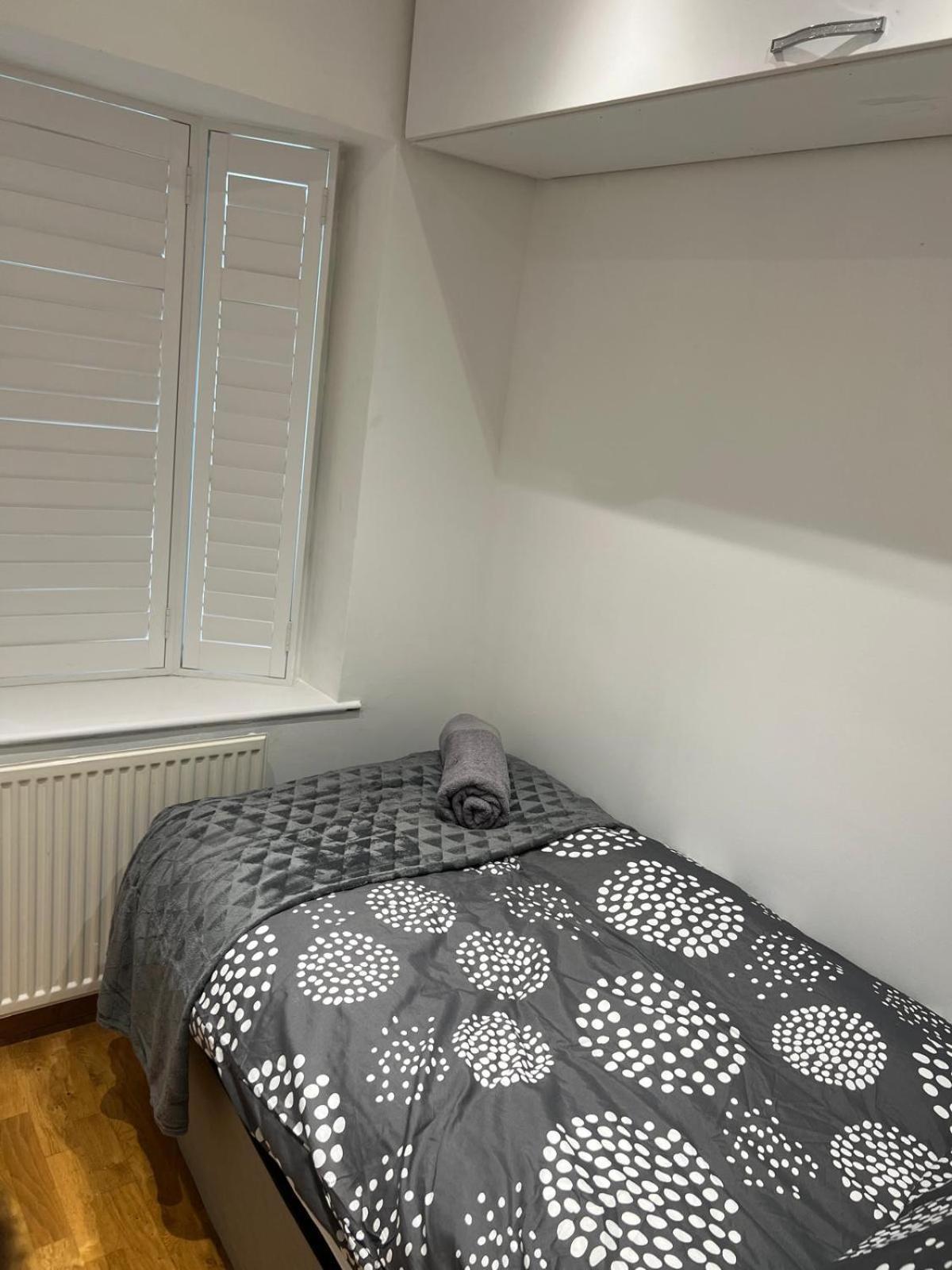 Good Priced Single Rooms In Northolt Экстерьер фото